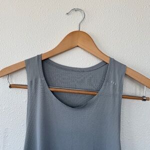 lululemon Mens Grey Tank Top Fast and Free Singlet Size Small Silver Gray